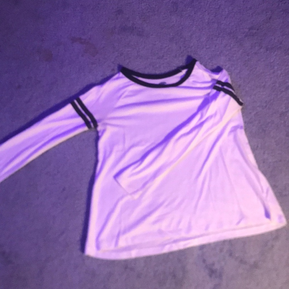 White tee with 2 black stripes on sleeves